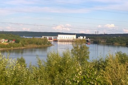 Podporozen pato ja voimalaitos_11 Näkymä Punaupseerikoulun kulmalta voimalaitokselle_Kuva M Piilola elokuu 2014