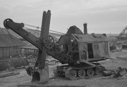 Podporozen pato ja voimalaitos_08 Sotasaalistyökone voimalaitostyömaalla_SA-kuva 1-6-1942