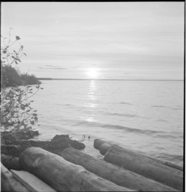 Sungun Ristiniemi kuva 3 Auringonlasku Äänisellä SAKuva