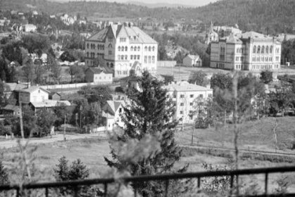 Tyttökoulu Sortavala_02 Näkymä Kuhavuorelta Tyttökoulun maastoon_SA-kuva 14-8-1941