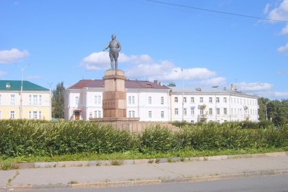 Kirovin patsas Petroskoi_08 Patsas elokuussa 2016_Kuva E Naukkarinen