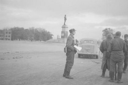 Kirovin patsas Petroskoi_01 Patsas lokakuussa 1941_SA-kuva 1-10-1941