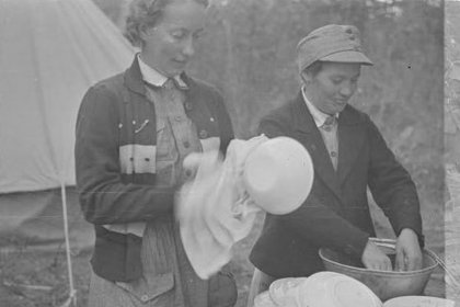 Peski_02 Muonituslotat työssään_SA-kuva 25-8-1941