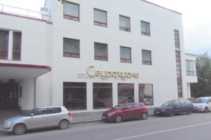 Sortavalan Seurahuone_02 Rakennuksen sivu heinäkuussa 2015_Kuva T Kaarlela