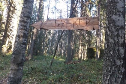 U-asema Kalliobunkkeri_03 Viitta ohjaa Kalliobunkkerille_Kuva E Naukkarinen syyskuu 2016