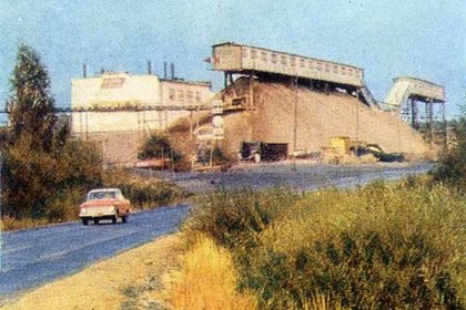 U-asema Rantatien lohko_09 U-aseman etulinja on 200 m sepelilouhoksen kuljettimen eteläpäästä etelään eli kuvanottopaikalla_Kuva S Maisterman Heninen net 1970-luku