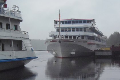 Ylä-Mantere Syväri_02 Moni suomalaismatkailija on saapunut Mandrogin lomakylään myös risteilyaluksella_Kuva E Naukkarinen heinäkuu 2015(1)