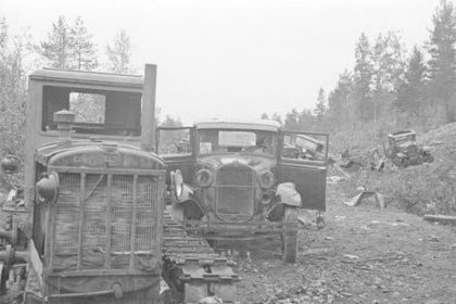 Venäläisen 168.Dn muistomerkki Rytty_05 Vihollisdivisioonan jälkeensä jättämää materiaalia_SA-kuva 29-8-1941