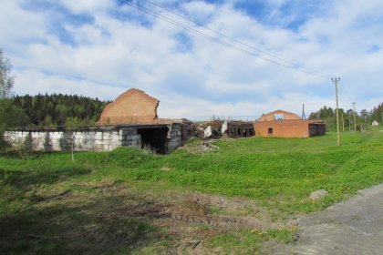 Rytty Sortavala_03 Rytyn kolhoosinavetan raunio kesäkuussa 2017_Kuva E Naukkarinen