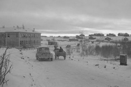 Mäntyselkä Aunus_01 Kylänäkymä lokakuussa 1941_Vasemmalla Mäntyselän kansakoulu_SA-kuva 27-10-1941