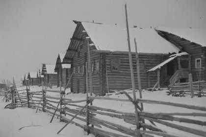 Semsjärvi Aunus_05 Näkymä kylästä marraskuussa 1941_SA-kuva 1-11-1941
