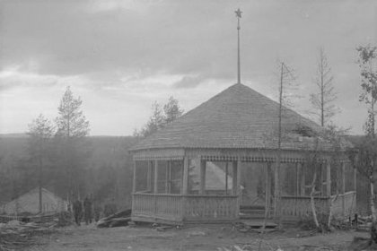 Kiestingin kenttäsairaala Viena_03 Näkymä hevostallialueelta elokuussa 1941_SA-kuva 8-8-1941