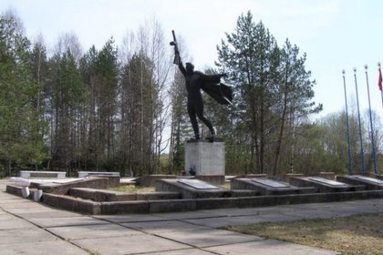 Astratsi Tihvinä_02 Astratsin venäläinen sotamuistomerkki_Kuva Internet