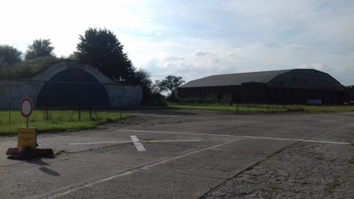 Grossenhain lentokenttähalli_03