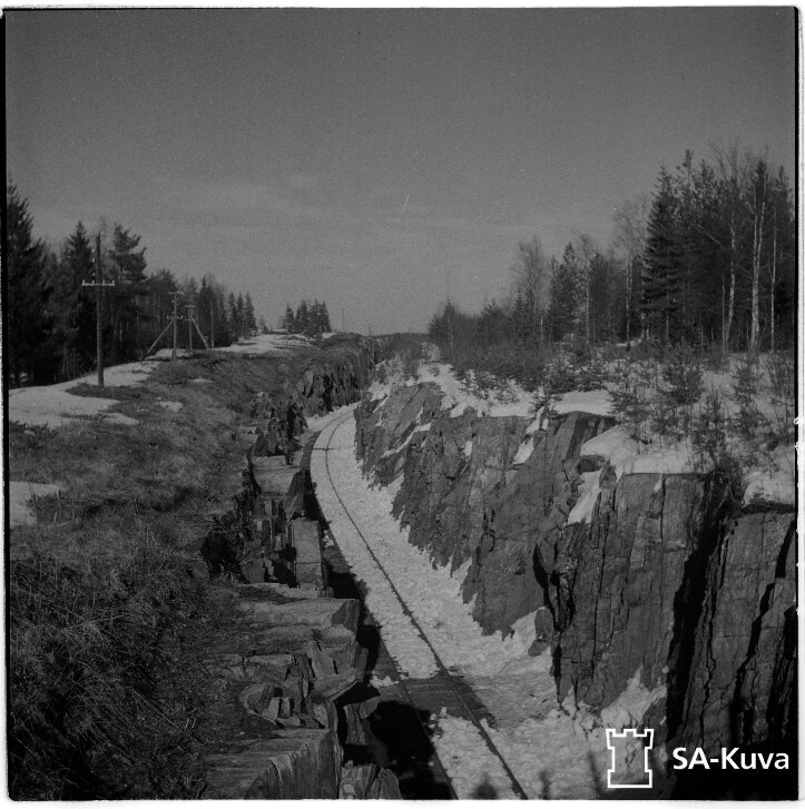Välimäen kallioleikkaus, panssarijunan suoja-asema